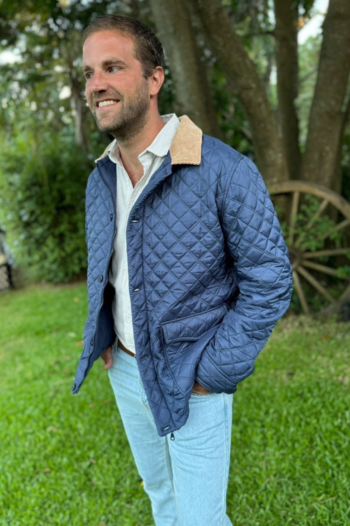 Campera Capitoneada Azul con Cuello de Pana